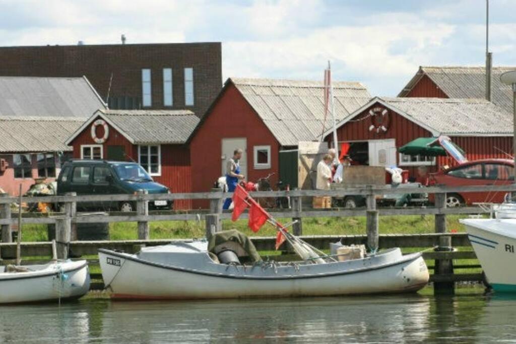 Hyggeligt Lille Byhus Lige Mellem Havnen Og Bytorv Ringkøbing Kültér fotó